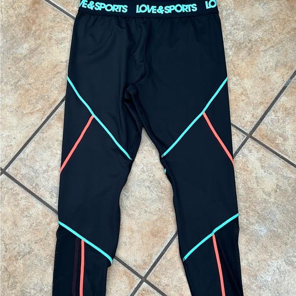 LOVE & SPORTS Workout Leggings (Large) - Picture 8 of 11